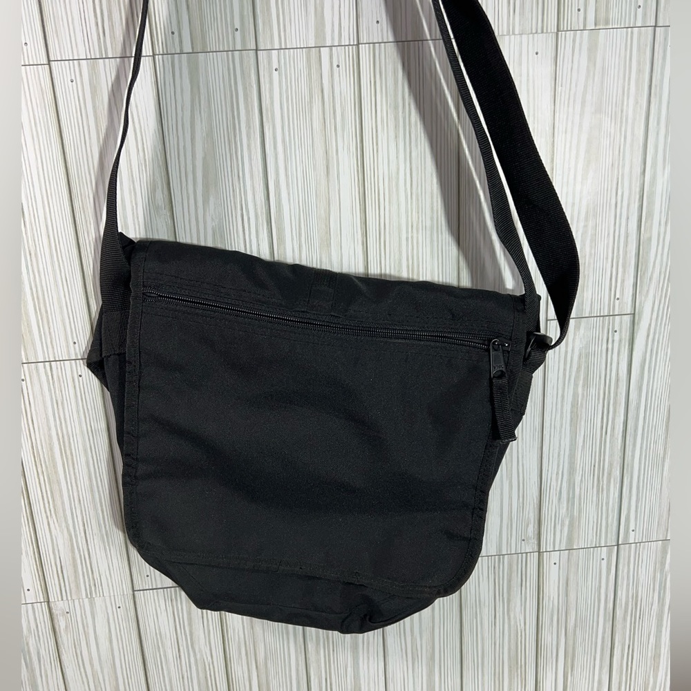 Eddie Bauer Black Crossbody Fold Over - Picture 2 of 10